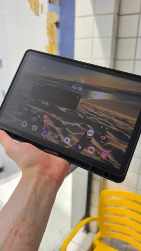 Tablet Samsung Galaxy Tab S10 FE 128GB WiFi - Caneta e Capa Originais