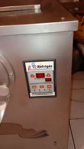 Vendo uma fábrica de sorvetes completa Apucarana