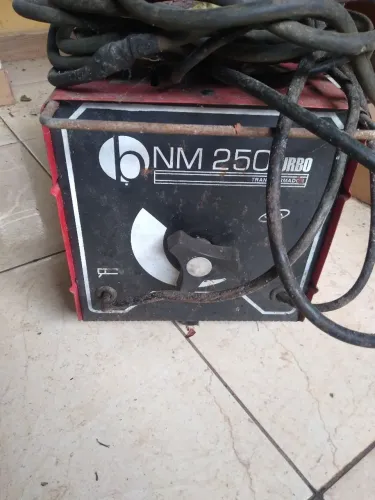 Máquina de solda profissional