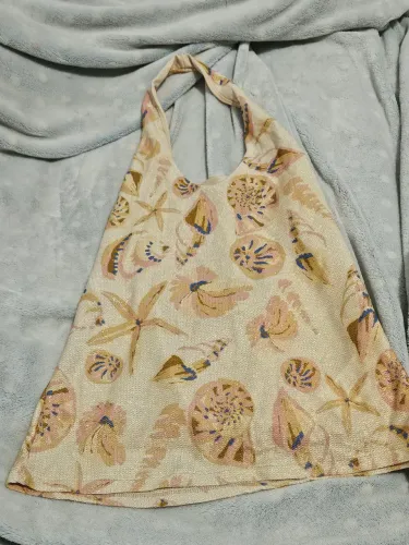 Blusa Frente Única Com Fio Metalizado E Estampa Fundo Do Mar Bege