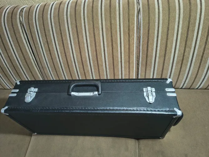 Case rígido (estojo) para Saxofone alto Mb