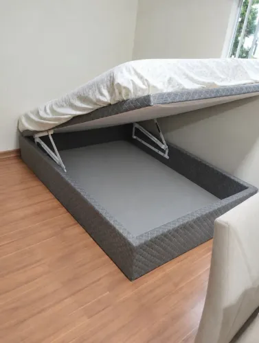 Vendo cama box bau com colchão