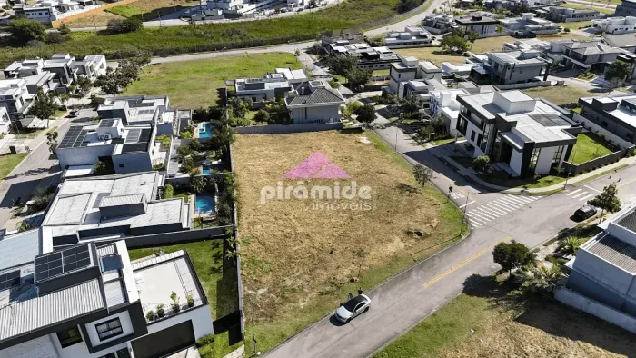 Terreno 738 m2 esquina à venda, Condomínio Residencial Colinas do Paratehy, São José dos C