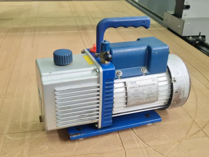 Bomba de vácuo duplo estágio 12 cfm 15 micron 1 hp bibolt