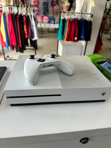 Xbox one s 1 Tb 1 controle 