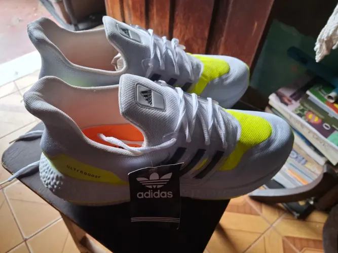 Tênis Ultraboost Primeira Linha