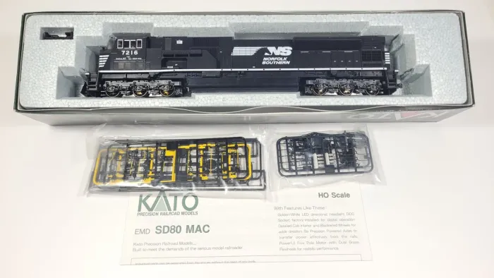 Locomotiva HO Kato SD80MAC Norfolk Southern #7216