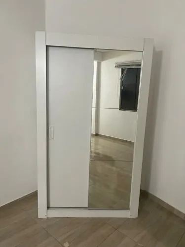 Guarda-Roupa / Roupeiro Branco 2 Portas de Correr com Espelho