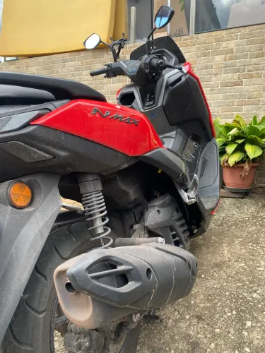 NMAX 2025 praticamente 0 km