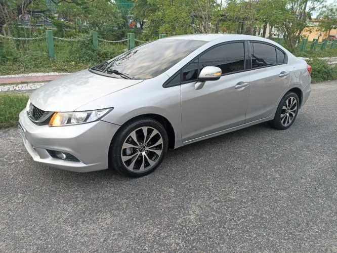Honda Civic Sedan LXR 2.0 Flexone 16V Aut. 4P 2015