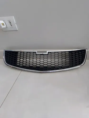 Grade dianteira radiador inferior GM cruze  2012 2013 2014