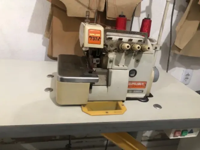 Vendo máquina industrial overloque 