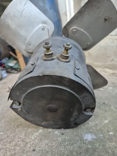 Motor ar condicionado bagageiro thermo king 
