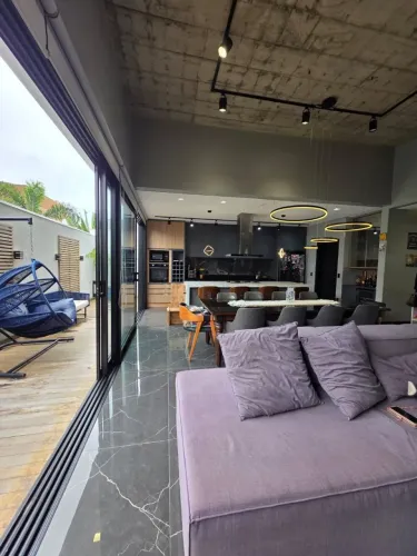 Vende-se belíssima casa mobiliado no Belvedere 1 em Cuiabá MT