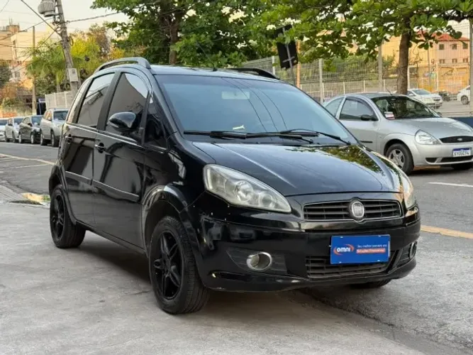 Fiat Idea Attractive 1.4 Fire Flex 8V 5P 2011
