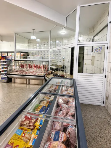 Ilha de congelados - Temos 2 unidades disponíveis (valor unitário anunciado)