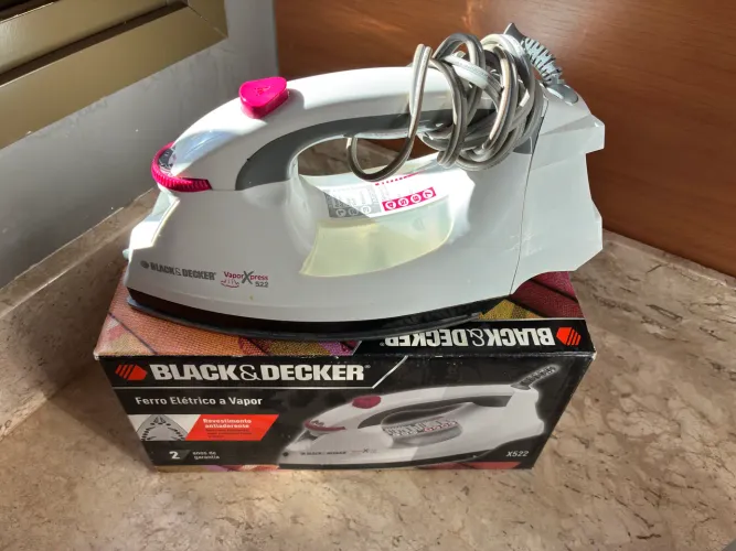 FERRO DE PASSAR ROUPA BLACK&DECKER ELÉTRICO A VAPOR 1200W