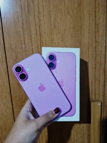 iPhone 16 com caixa e nota fiscal
