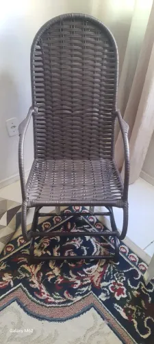 Cadeira de balanço.