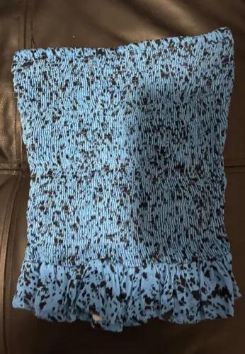 Blusa azul .garagem