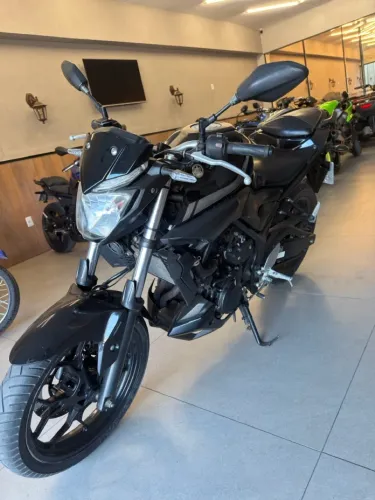 Yamaha MT 03 super conservada