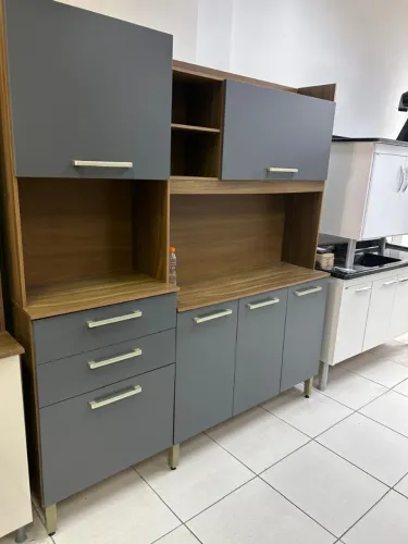 Vendo Armário de cozinha (pouco tempo de uso)