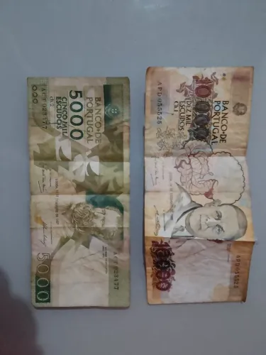 Nota de dez mil escudos e 5 mil escudos Portugal