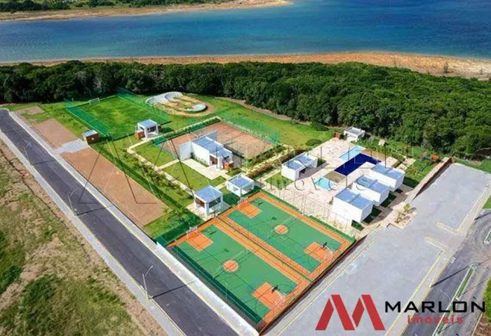 Terreno em condomínio Chácara Bonfim, de esquina, lado da sombra, área de lazer, 1700m².