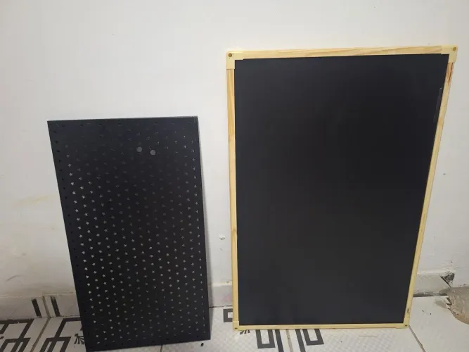 Quadro de giz e painel de avisos e fotos