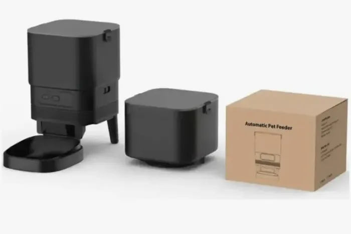 Automatic pet feeder 