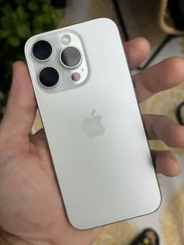 iPhone 15 pro 128 - Titanium Natural
