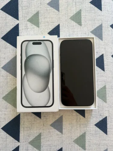 iPhone 15 Preto - 128GB