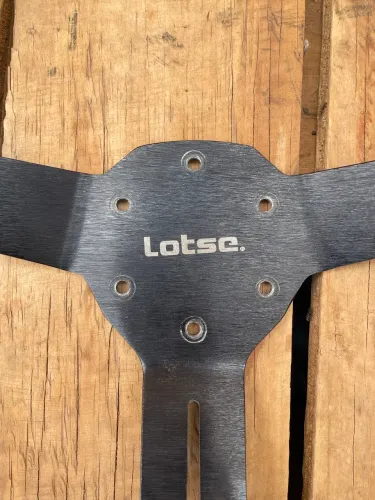 Vende-se volante esportivo da lotse tá em estado de novo 