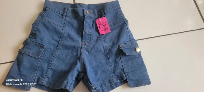 Short cargo feminino
