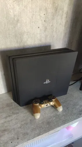 PS4 Pro 