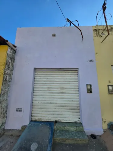 Ponto em Frente ao condomínio