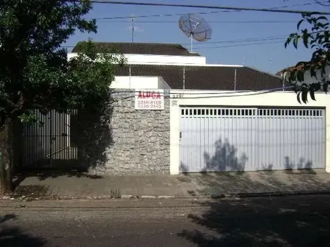 Locação de Casas / Padrão na cidade de Araraquara