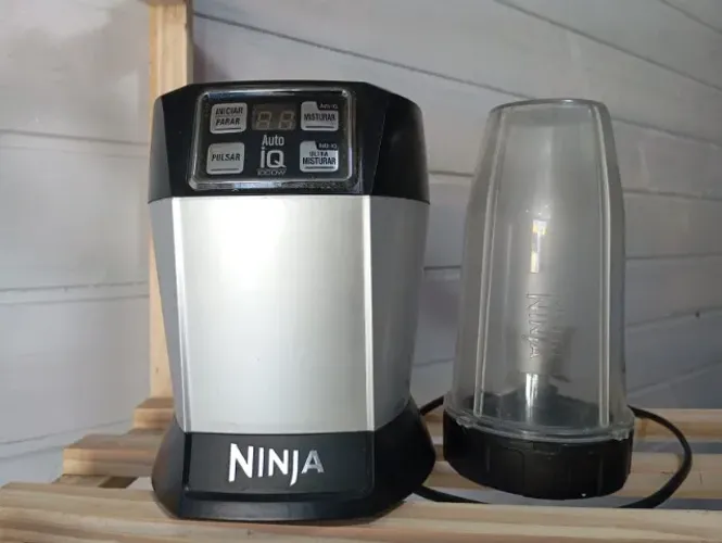 Liquidificador de mão Ninja