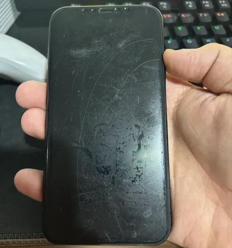 VENDO IPHONE XR 