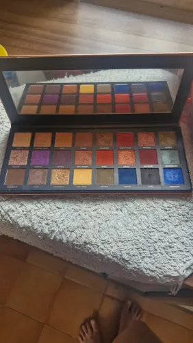 PALETA DE SOMBRAS OCEANE - 24 CORES