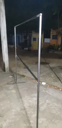 Araras para brecha de roupas R$300 novo