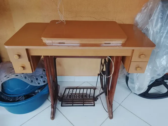 Máquina de costura da Singer