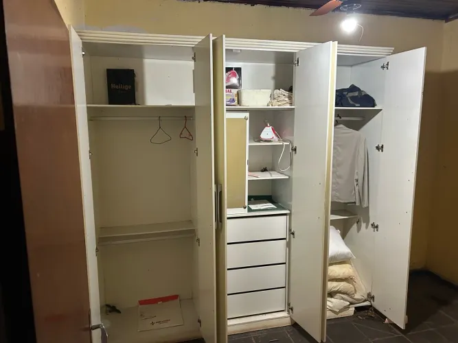 Guarda roupa doação