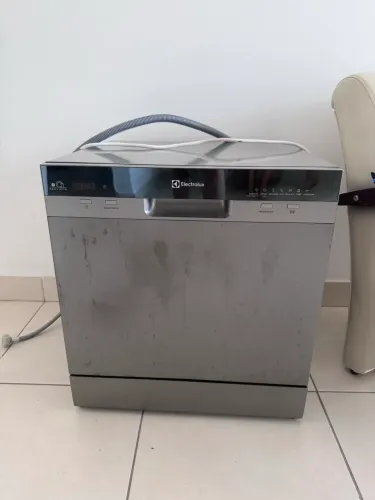 Lava-Louças Electrolux 8 Serviços Inox USADA