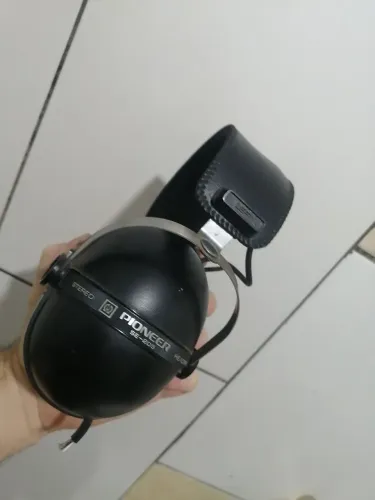 Fone de ouvido pioneer se 205, falta o cabo, leia descrição!