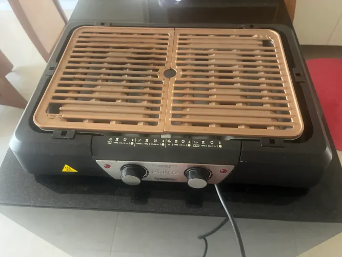 Churrasqueira Elétrica Philco Maxx Gold PCQ1800D 1800W - Excelente Estado!