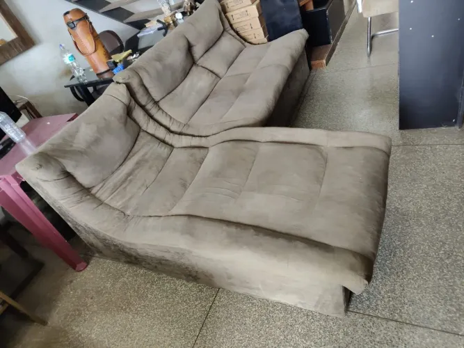 Sofá com chaise 2.15cm x 1.60cm conservado ((ENTREGO GRATIS))