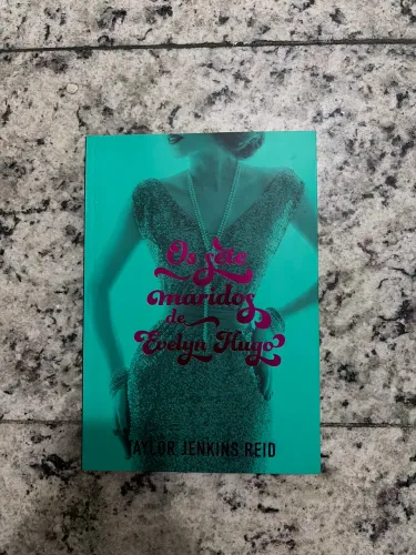 Os Sete Maridos de Evelyn Hugo