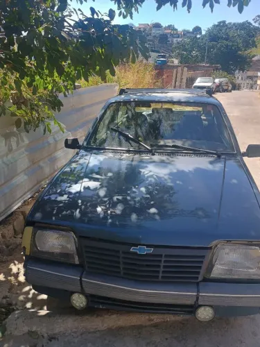 Chevrolet Monza GL 1.8 Efi/ SL/ L/ 650/barc. 2e4p (álcool) 1983