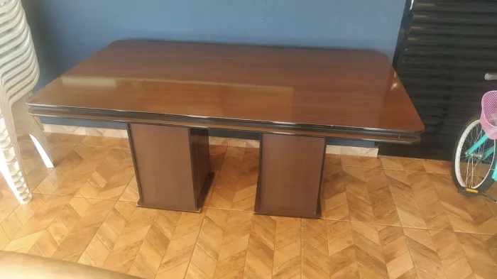 Mesa MDF com 6 cadeiras e vidro 